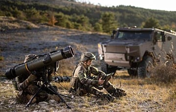 Украина впервые получила новейшие ПТРК Akeron