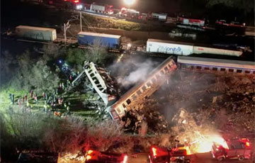 Major Accident In Northern Greece: Two Trains Collide