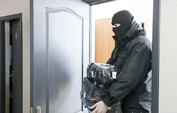 Reenactors And Airsoft Players Are Being Massevly Arrested In Belarus