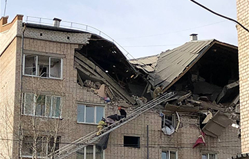 Five-Storey House Blows Up In Chita, Russia