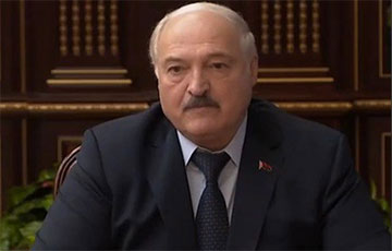 Media: Lukashenka Finds Himself In Shaky Position