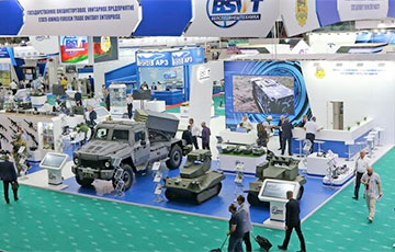 Investigator: Trump's Sponsor Asks Lukashenka For Ammunition