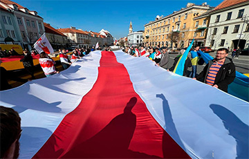 Белорусов Литвы приглашают на празднование Дня Воли