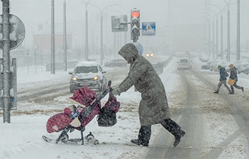 Minsk Lies In Deep Snow