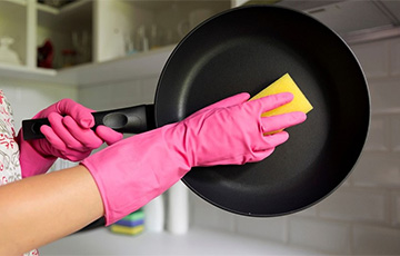 Как очистить сковородку от нагара