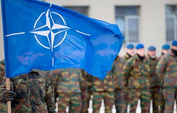 The Guardian: NATO можа адправіць войскі ва Украіну