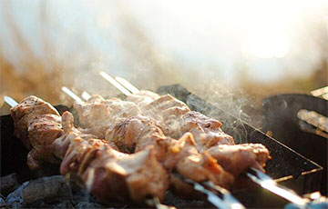 Наивкуснейший шашлык из свинины в духовке на шпажках: пошаговый рецепт - the Вкусно