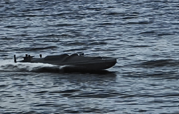 Атака аквадронов на Севастопольскую бухту: появились кадры подхода беспилотников