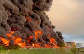 Украинские беспилотники подорвали нефтебазу в Севастополе