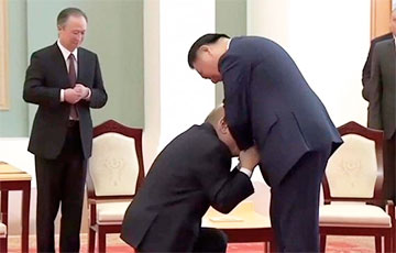 Сі выпрацоўвае ў Пуціна безумоўны рэфлекс падпарадкавання