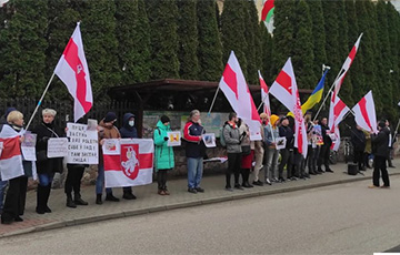 У Беластоку прайшла акцыя пратэсту супраць разьмяшчэньня расейскай ядзернай зброі ў Беларусі