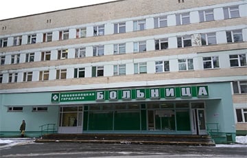 «Белые халаты»: В новополоцкой больнице, куда привозили Бабарико, массовые задержания медиков