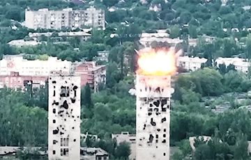 HIMARS Destroyed Russian Equipment On Roof Of Donetsk ‘Twin Towers’