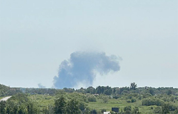 В Белгородской области РФ гремят взрывы и виден дым