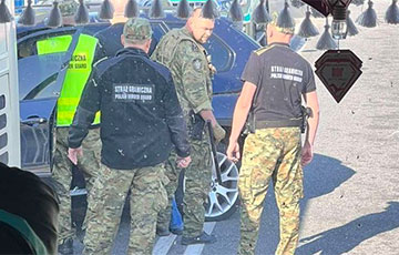 Очевидцы: Россиянин протаранил шлагбаум на польско-белорусской границе
