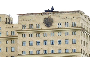 «Московское ПВО стоит на здании Министерства обороны и стреляет по своим жителям»
