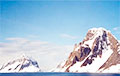 У Антарктыдзе мужчына наліў «Кока-Колу» пры 57-градусным марозе: відэа ўразіла сетку