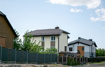 Можно ли белорусам поставить второй забор вплотную к соседскому?