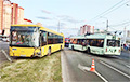 Жесткая авария в Минске: столкнулись автобус, троллейбус и Geely