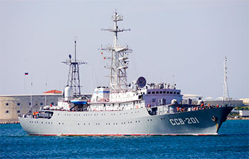 В России заявили об атаке на разведывательный корабль «Приазовье»