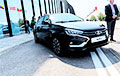 В Беларуси запретили продавать россиянам автомобили Lada
