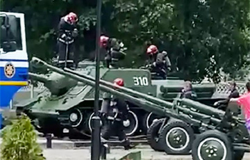 У Барысаве гарэла самаходная артылерыйская ўстаноўка