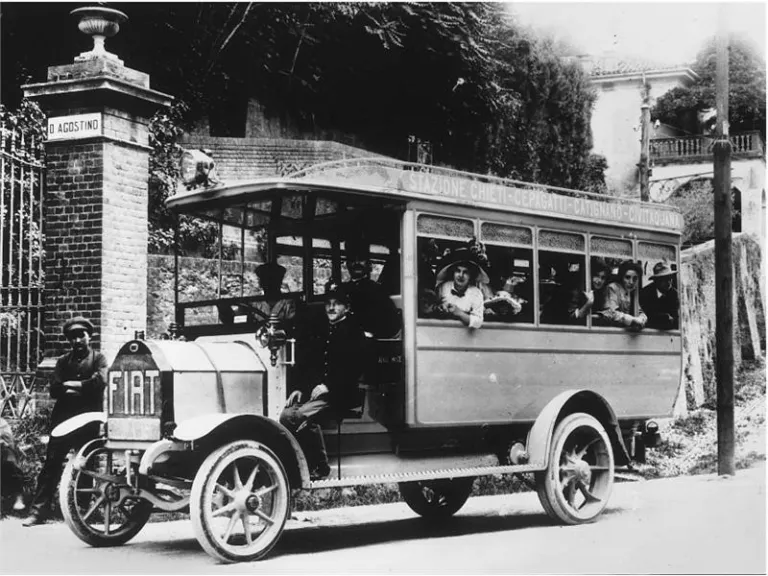 Первый городской автобус 1907