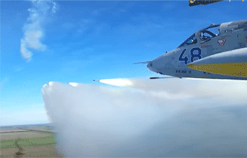 Украинские военные показали применение ракет Zuni из Су-25