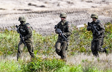 People In Uniform Attacked Polish Military On Belarusian Border Hiding Their Faces