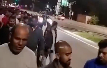 Rebellious Indian Workers Marching In Moscow Suburbs