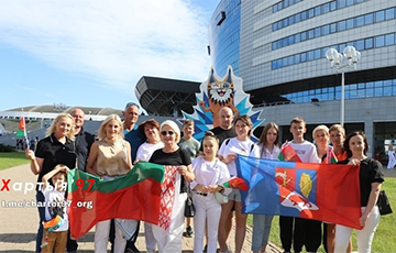 «Ябатьки» не знают, как выглядит их флаг