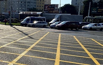 На перекрестке Притыцкого — Пушкина в Минске появилась «вафельная» разметка