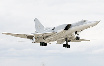 Момент падения российского Ту-22М3 показали на видео