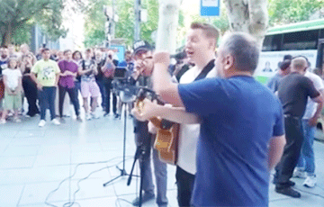 Житель Грузии проучил исполнителей российских песен