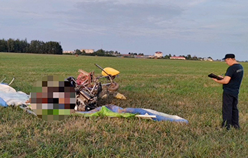Two People Crash On Motor-Delta Glider Near Vileika