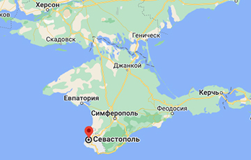 В бухте Севастополя прогремели взрывы: Крымский мост перекрыт