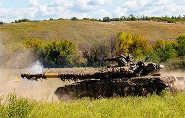 Танк УСУ разбіў калону бранятэхнікі РФ пад Ураджайным