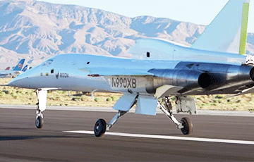 US Company Shows New Trijet Supersonic Aircraft