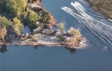 Ukrainian Forces Sink Six Russian Motorboats