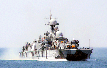 SSU Hit Russian Samum Missile Ship In Crimea With Experimental Drone