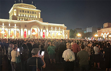 В Ереване началась новая акция протеста против властей страны