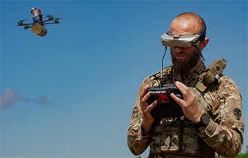 Украинские бойцы с помощью дронов подбили три российских танка