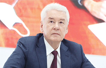 «Во главе шел покрасневший от гнева Василич с распухшим лицом»