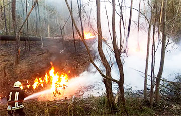 У Прыкарпацці адбыўся пажар на нафтаправодзе