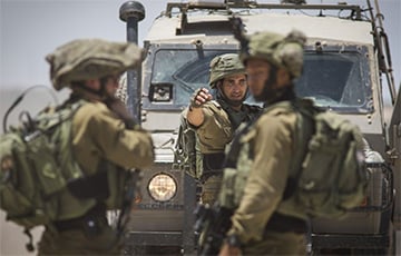 Israeli Army Advances At Two Fronts In Lebanon