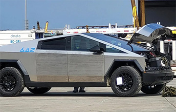 Раннюю версию Tesla Cybertruck продали на аукционе музея за $400 000