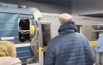 Two Trains Collide Head-On In Moscow Metro