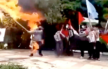 Immediate Karma: Hamas Supporter Wants To Burn Israel's Flag, But Sets Himself On Fire