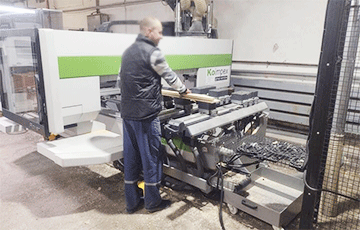 Працаўнікі Менскага мэблевага цэнтра ў Маладзечне ўзбунтаваліся праз перапынкі