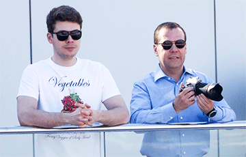 Сын Медведева заговорил о расстрелах